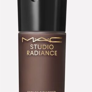 MAC Cosmetics Studio Radiance Foundation - Deep Brown